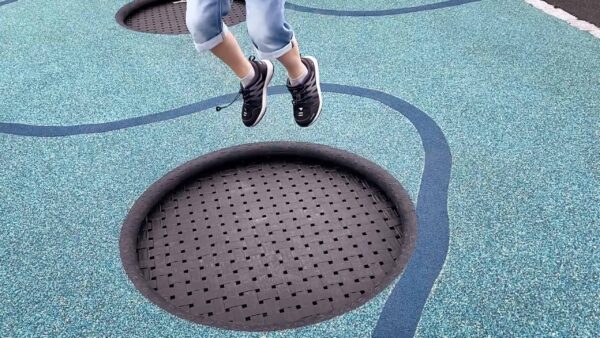 Alternative view of Trampolín Infantil "Playground Loop XL"