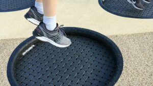 Alternative view of Trampolín Infantil "Playground Loop"