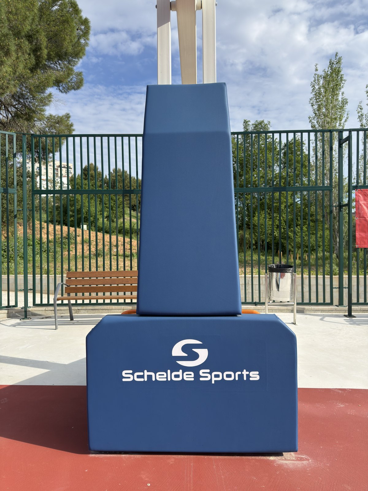 Protecciones acolchadas azules de la estructura Schelde Sports