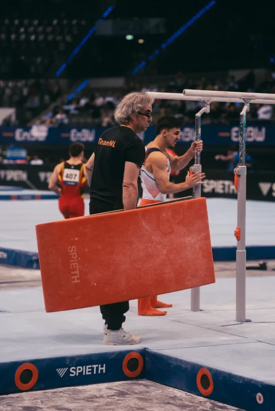 Trampolín Moscow 5 durante su preparación en competición; aparatos y colchonetas del entorno no incluidos