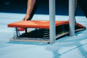 Detalle de los muelles del trampolín Moscow 5 en uso; equipamiento del entorno no incluido